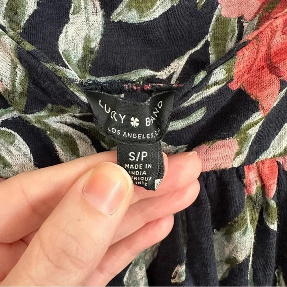 Lucky Brand Women's Short Sleeve Navy Floral Square Neck Top Size S GUC - Picture 6 of 8